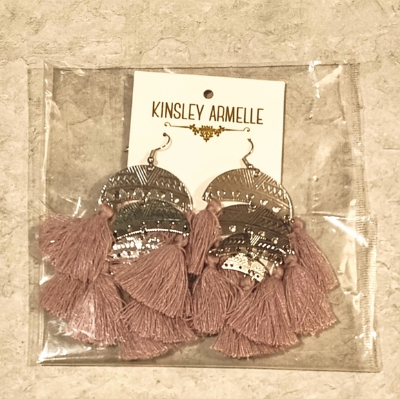 NWT KINSLEY ARMELLE XIMENA COLLECTION SILVER ENGRAVED LAYERED DANGLING EARRINGS - Picture 6 of 9